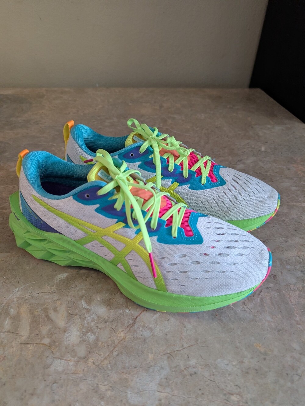 Asics Novablast 2 Athletic Cushioned Shoes White-safety -Yellow Women Size 11
